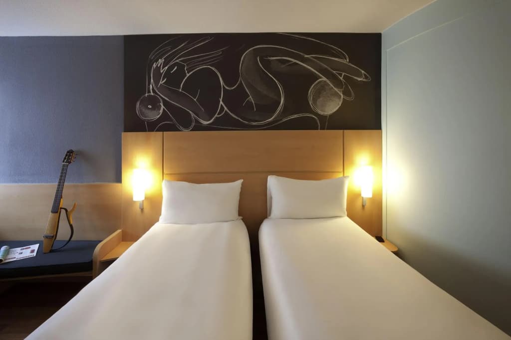 ibis Edinburgh Centre South Bridge - Royal Mile - photo 5
