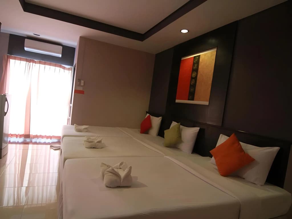Grand Pinnacle Hotel - photo 15
