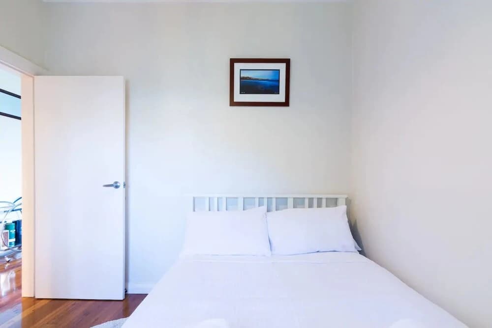 Sleek Contemporary Bondi Beachside Apartment - photo 4
