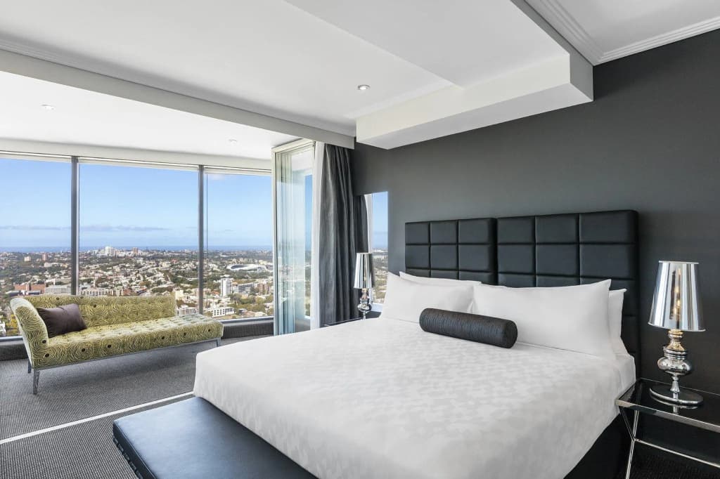 Meriton Suites World Tower - photo 5