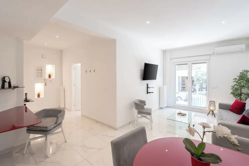 Sophisticated Modern Apt in Athens - photo 12
