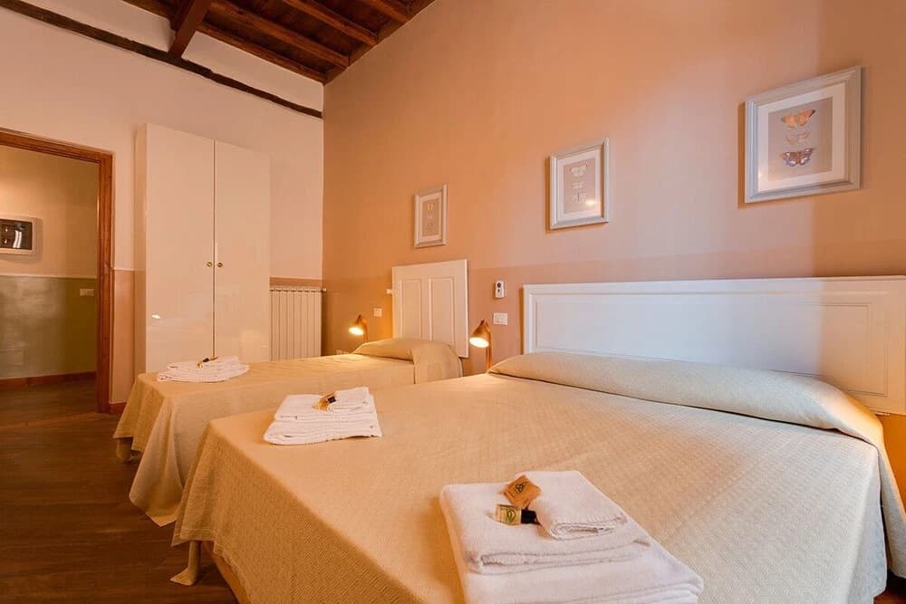 Rome Accommodation - Baullari III - photo 17