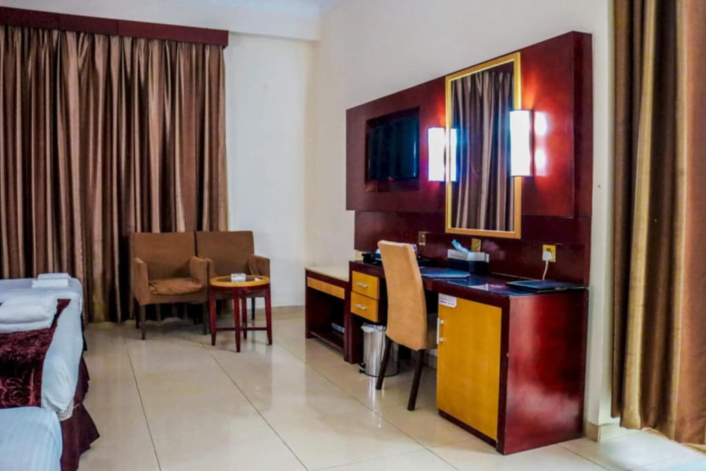 Palette Phoenix Hotel - photo 24