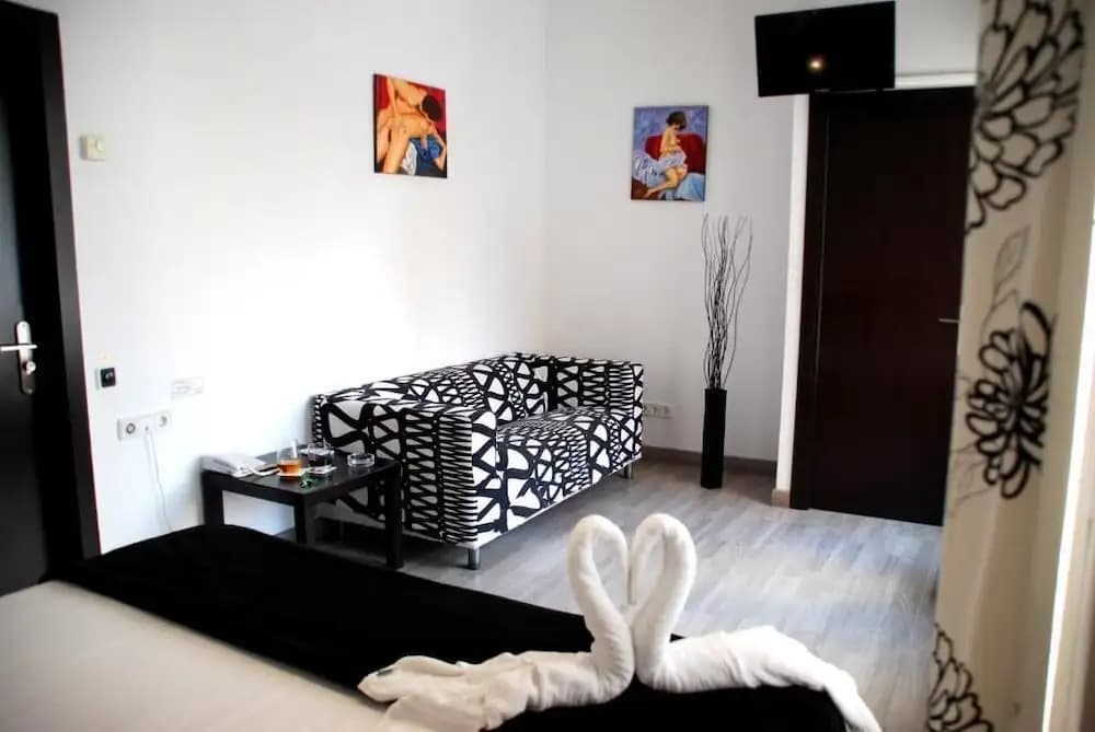 Hotel Casita Amarilla - photo 6