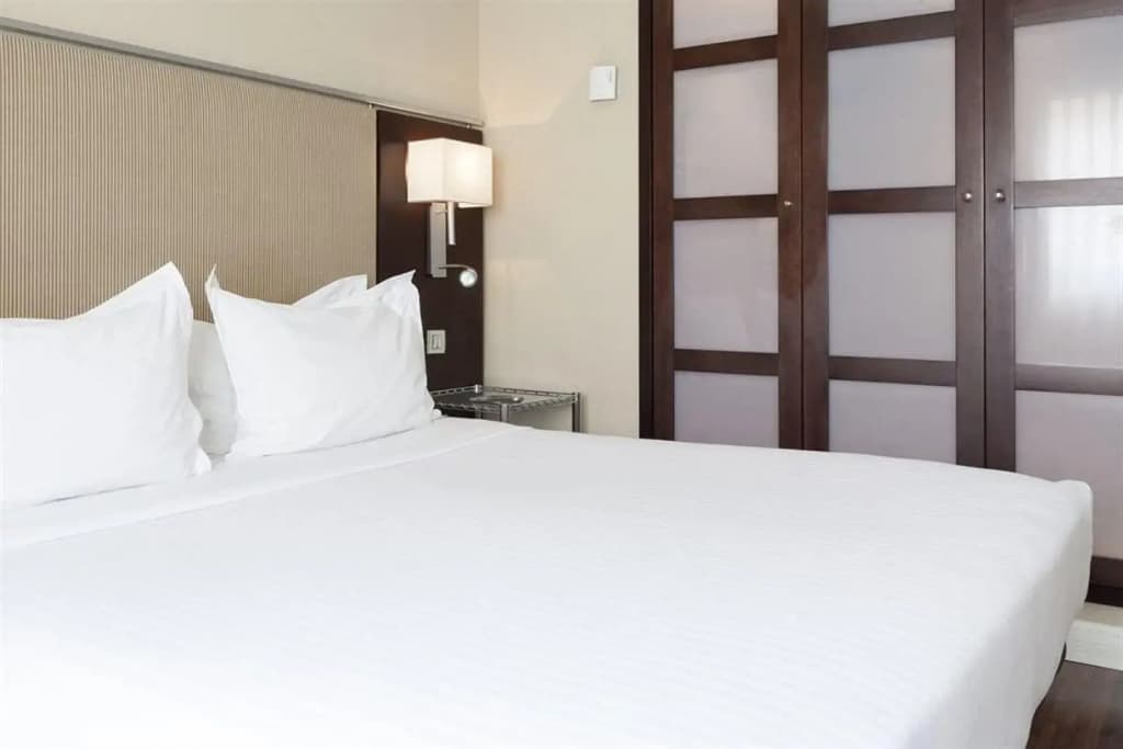 AC Hotel Irla - photo 4
