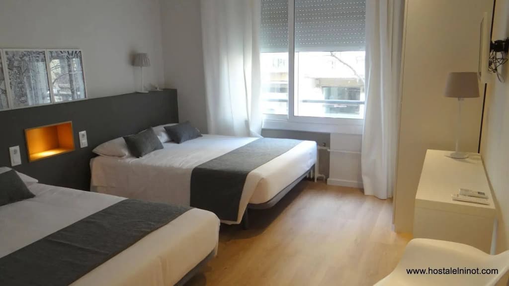 Hostal El Ninot - photo 9