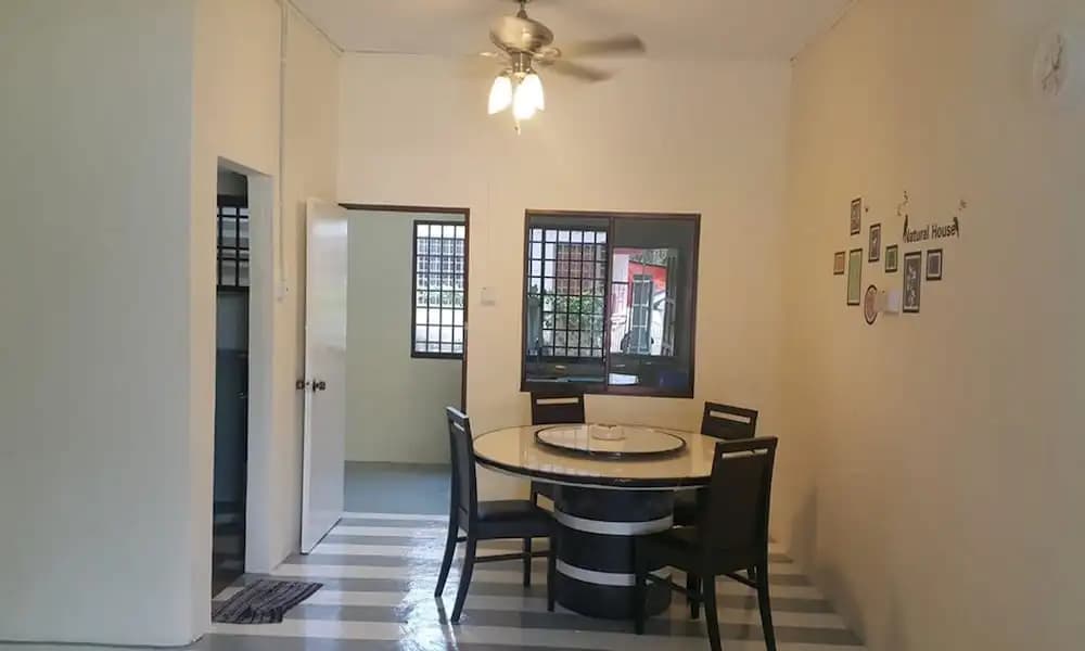 N&T Budget Homestay - photo 9