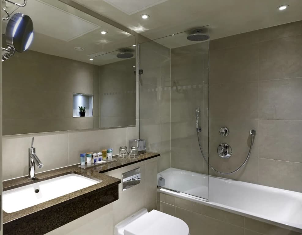 Blakemore Hyde Park - photo 9
