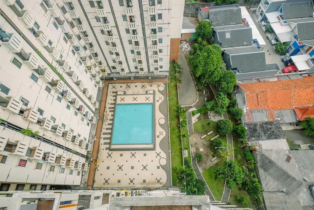 Simple And Cozy Living 2Br At Cibubur Village Apartment - main photo