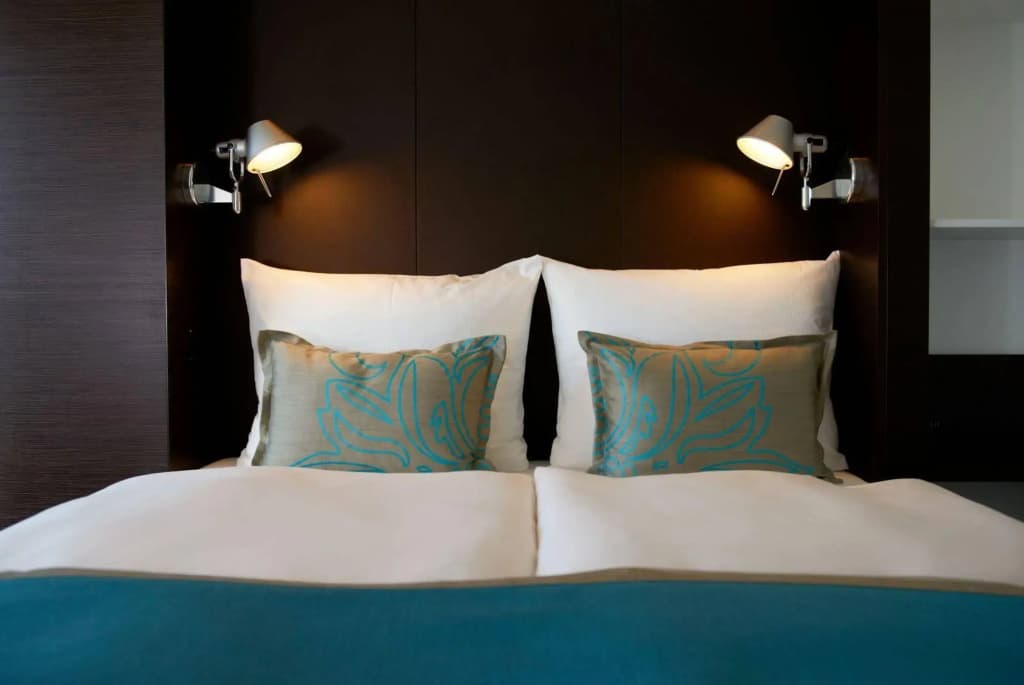 Motel One Amsterdam - photo 3