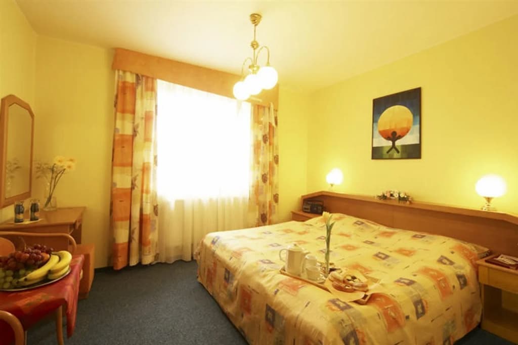 Hotel Henrietta - photo 3