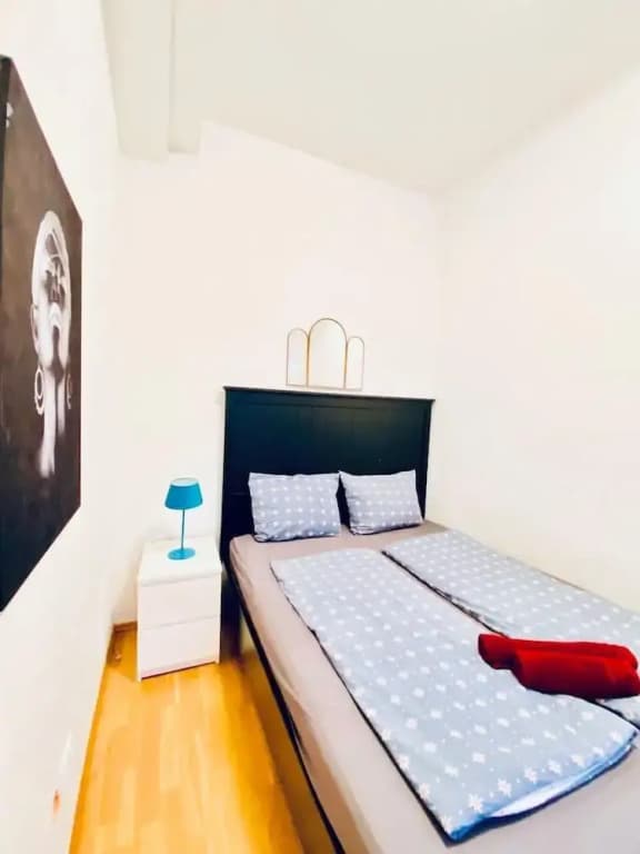 2BR Apartment Close to Stadthalle - photo 1
