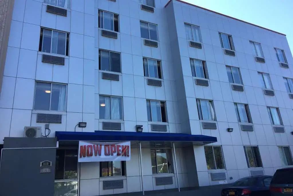 Days Inn by Wyndham Brooklyn Borough Park - main photo