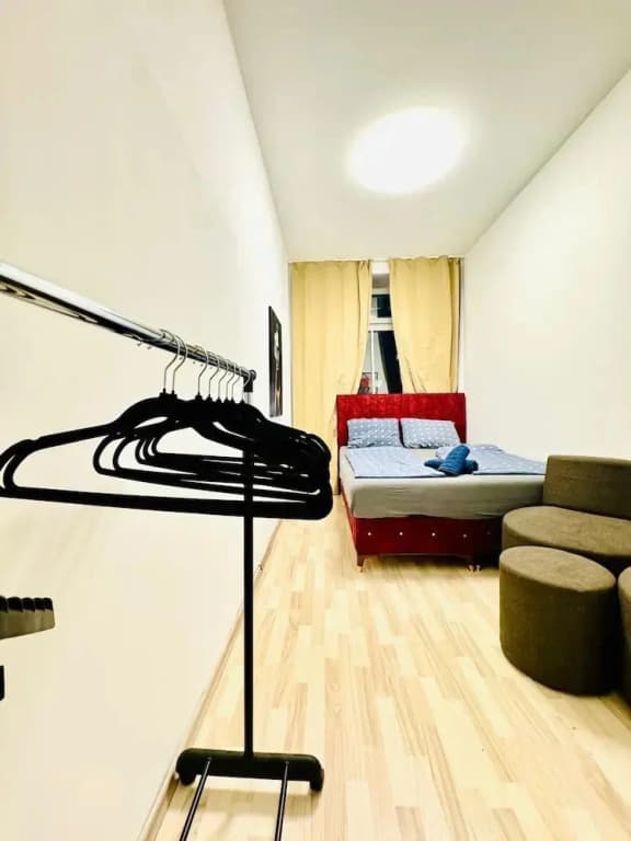 Cozy Private Room Walk to FAC Platz - photo 13