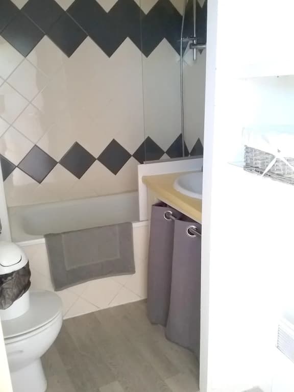 Apartment With one Bedroom in Nice, With Shared Pool, Enclosed Garden and Wifi - photo 8
