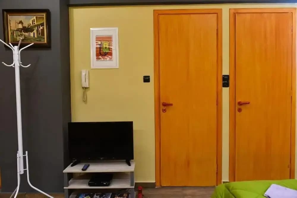 Warm And Central 1 Double Bed Flat - photo 5