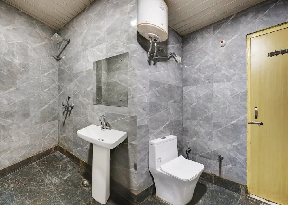 Mauryan Signature hotel Devli Khanpur - photo 9