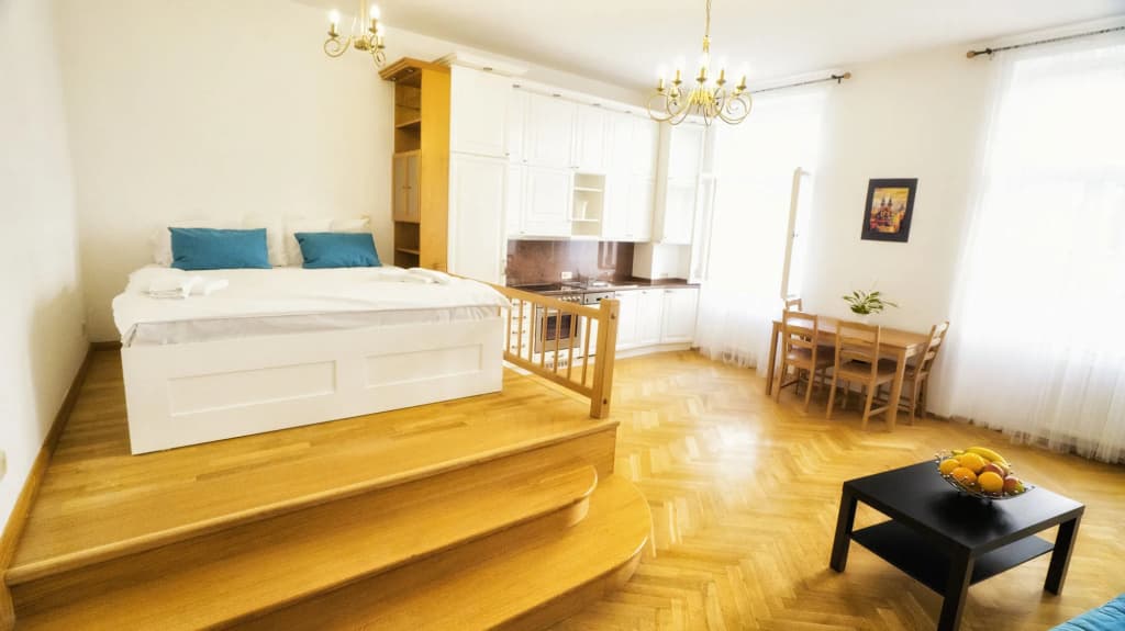 Apartment by the Old Town Square - photo 2