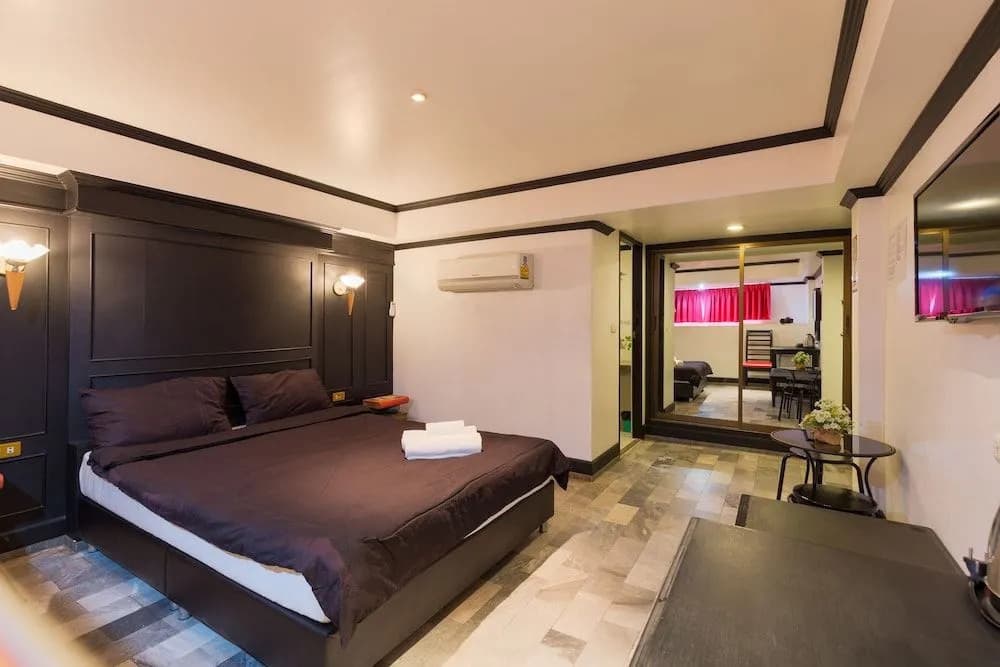 SOHO Rooms Patong - photo 4