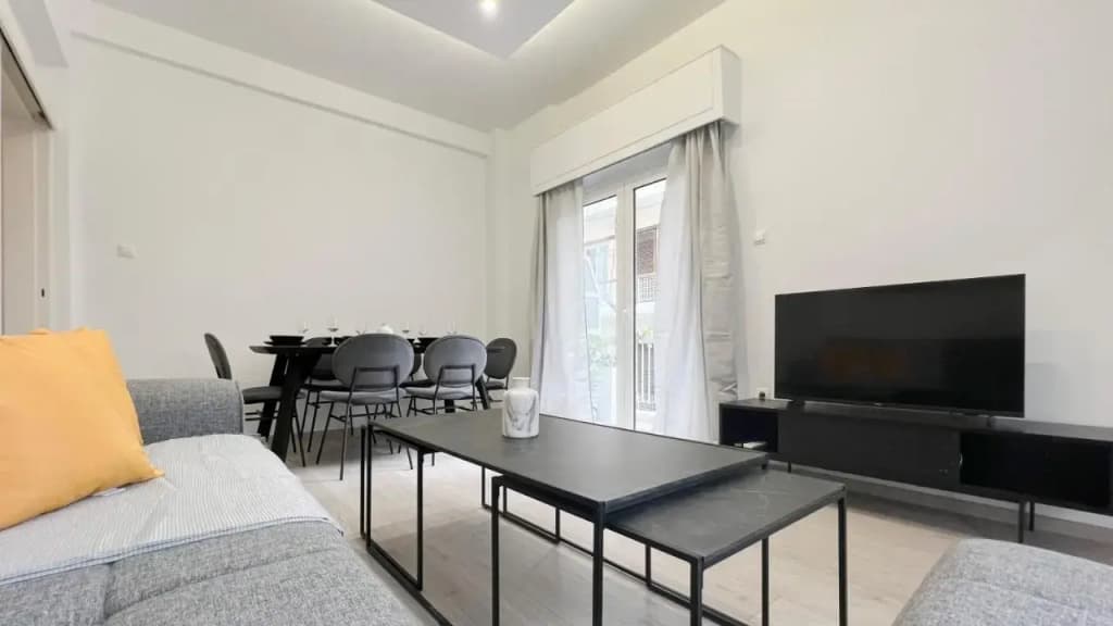 Aggelon Elegance 73sqm apt in Athens - photo 1