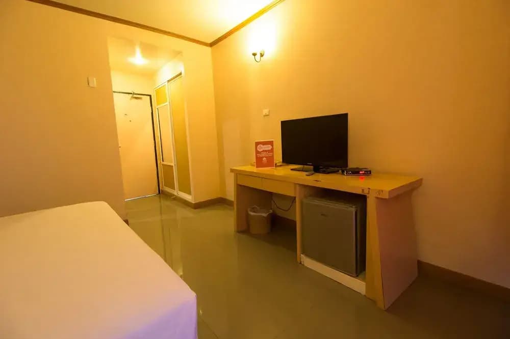 J Two S Pratunam Hotel - photo 6