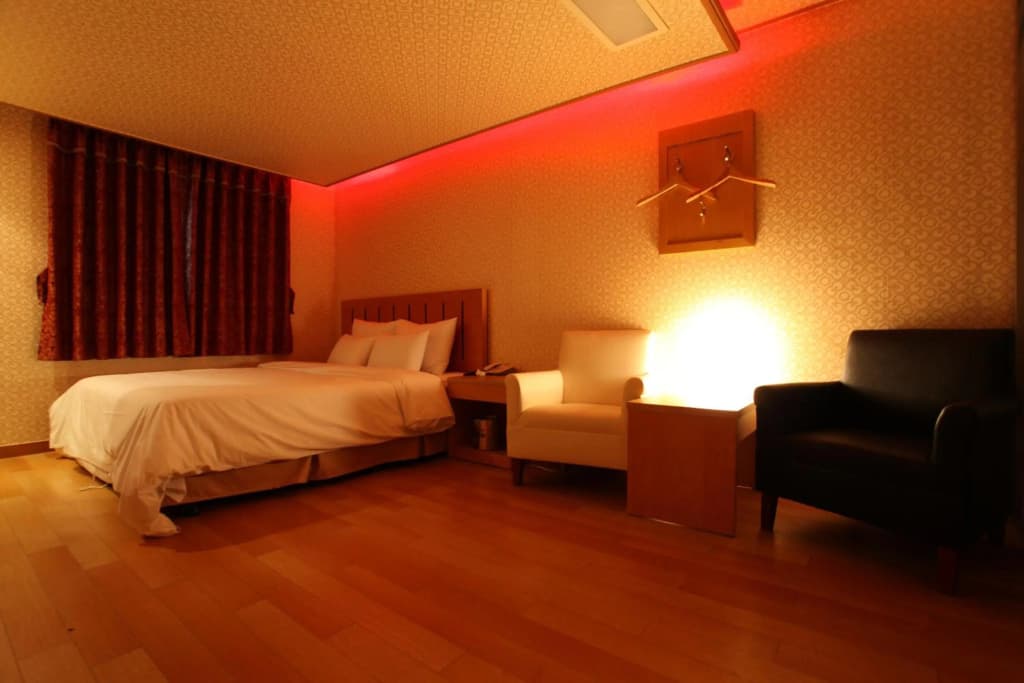Prince Hotel - photo 15