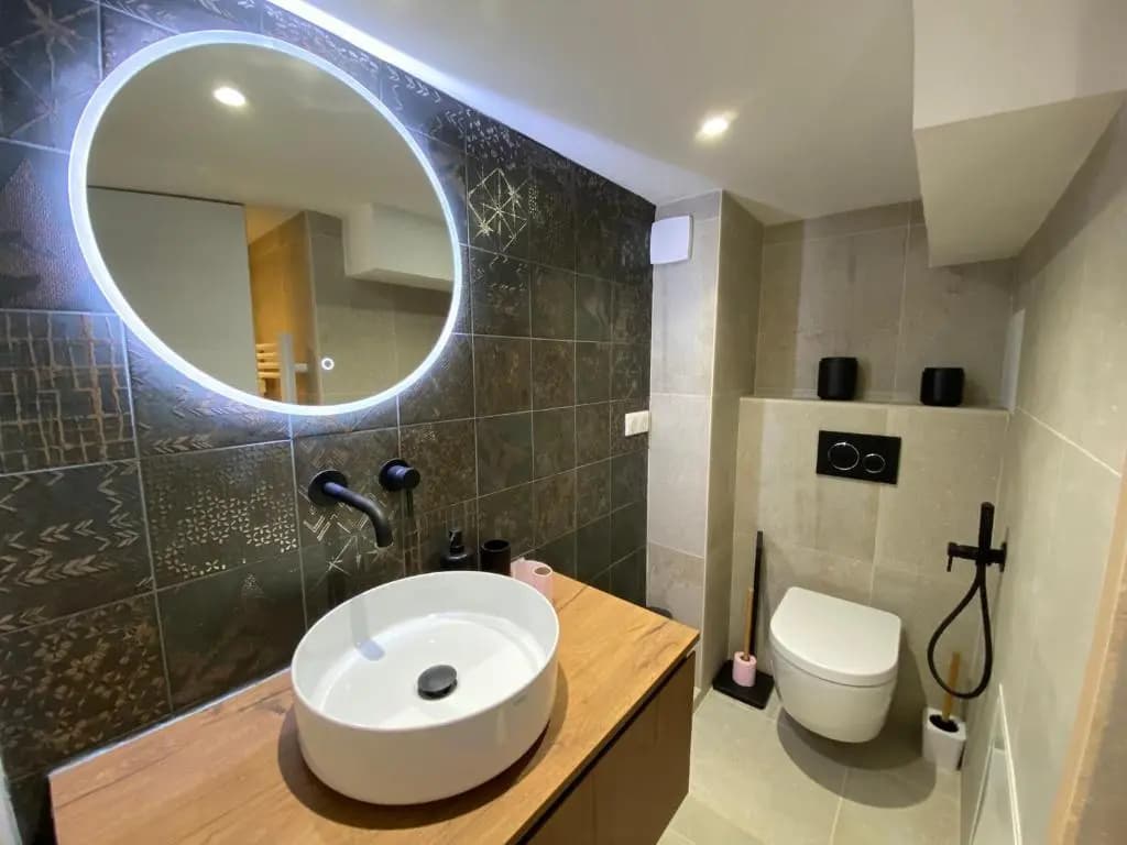 06A2 - Cœur du Vieux Nice bel appartement moderne rénové - photo 7