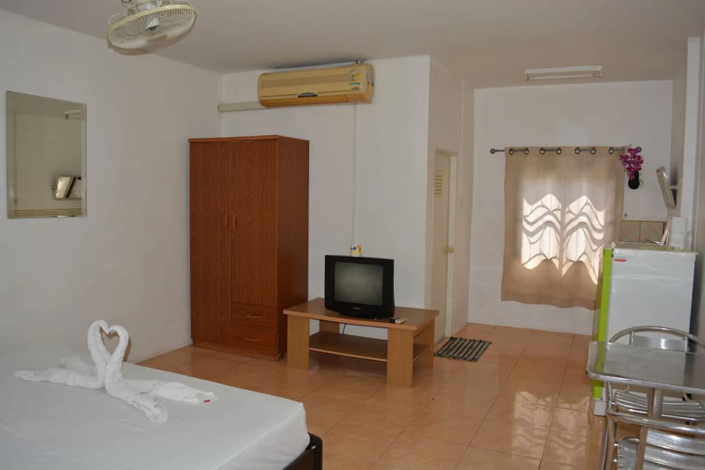 Little Austria Tams Guesthouse - photo 4