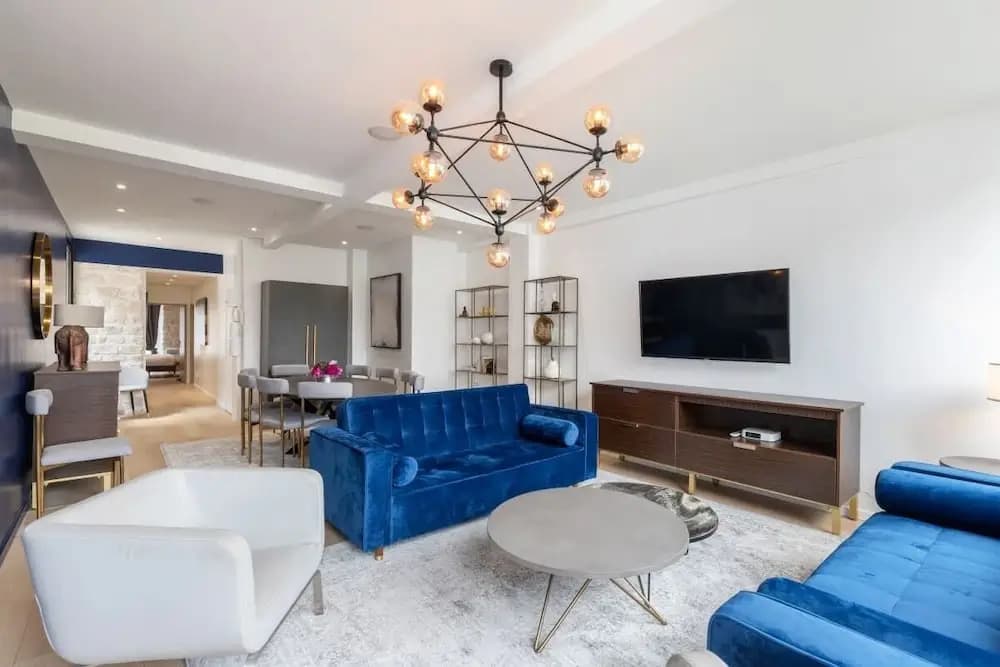 Stunning 2 Bed Apartment, Sleeps 4 - photo 5