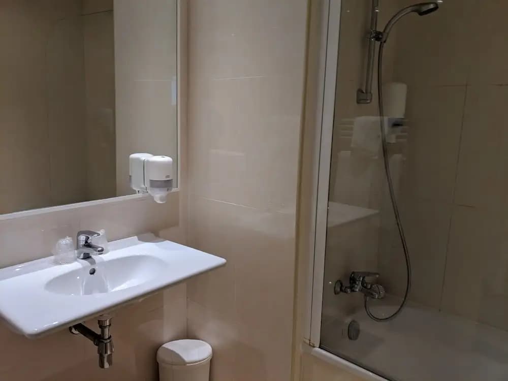 Club Inn - photo 11