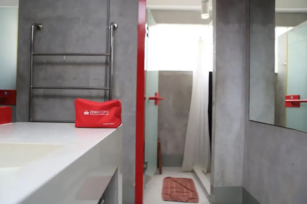 ZEN Hostel Decho Road - photo 2