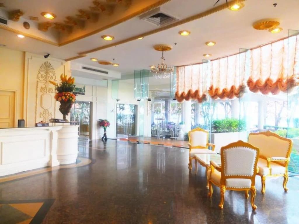 Adriatic Palace Hotel Pattaya - photo 2