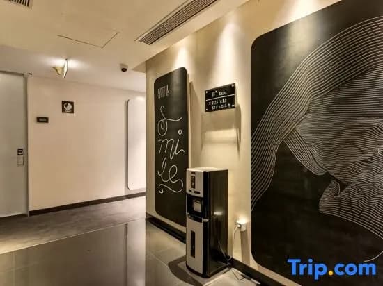 MaxOneHotels @ Premier Melawai - photo 3