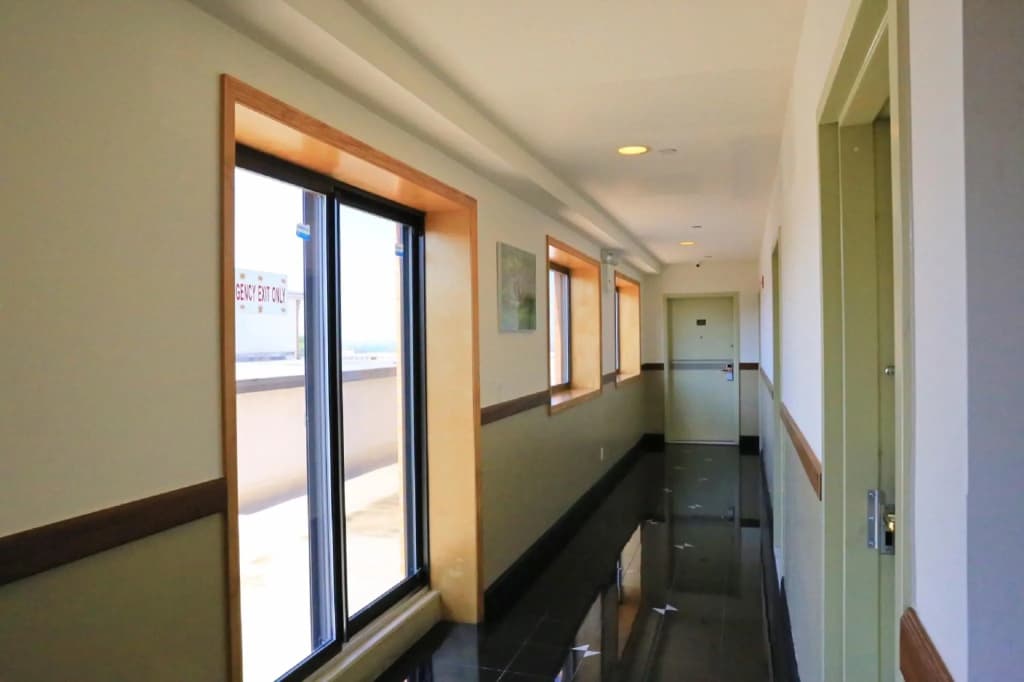 Phoenix Hotel - photo 11