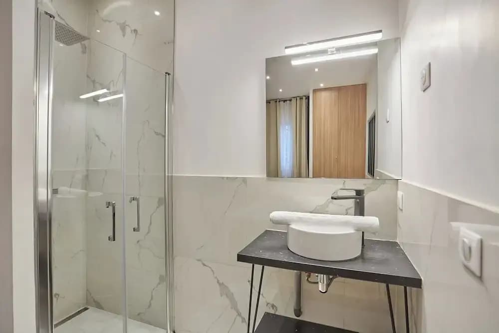 The Upper Marais Superb Apartment for 8 People - photo 8
