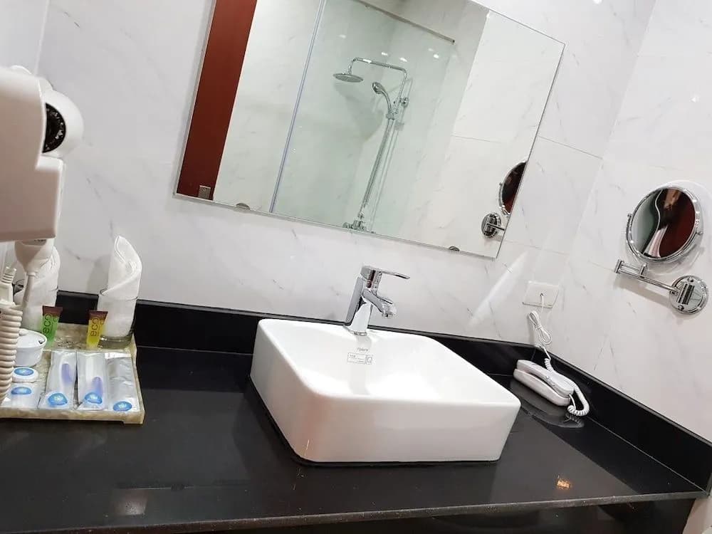 Relax Ha Long Hotel - photo 8