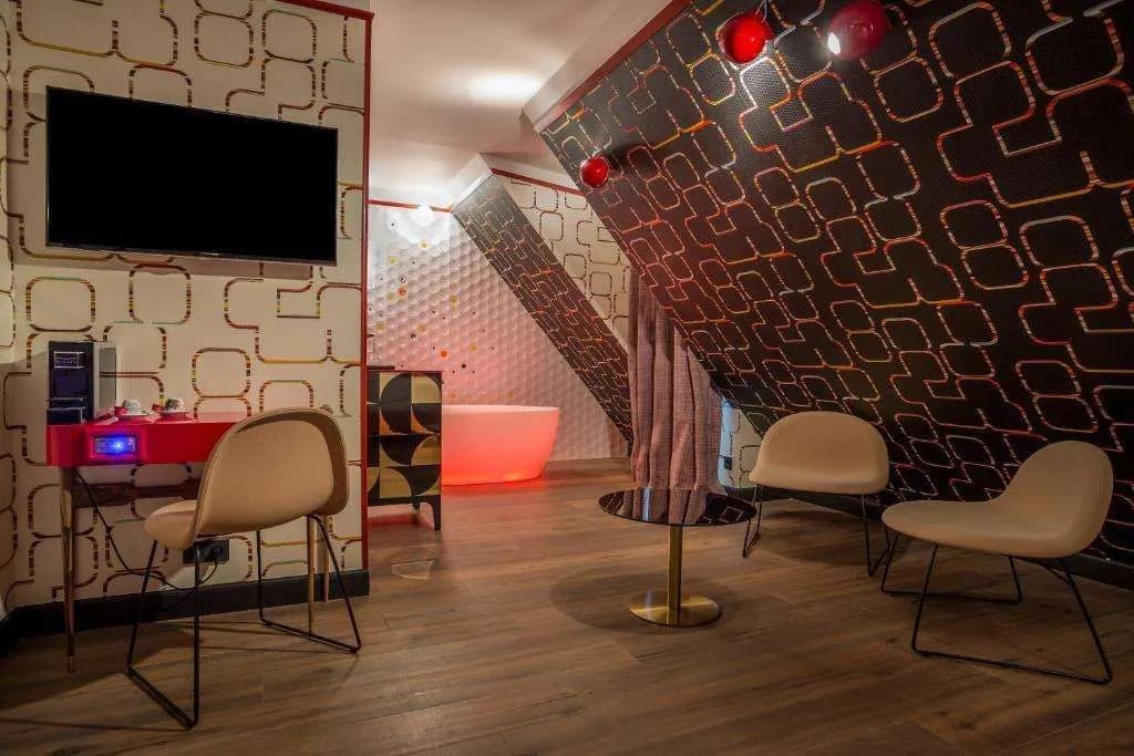 Idol Hotel - photo 18