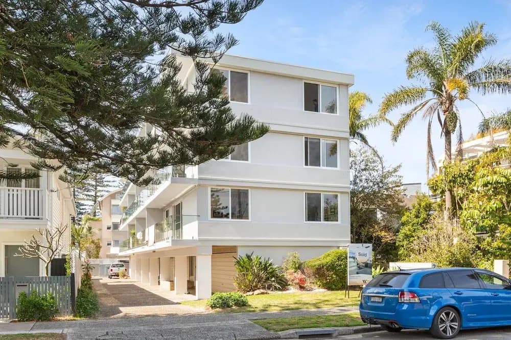 Coastal 2-bed Apartment Steps From Manly Beach - photo 1