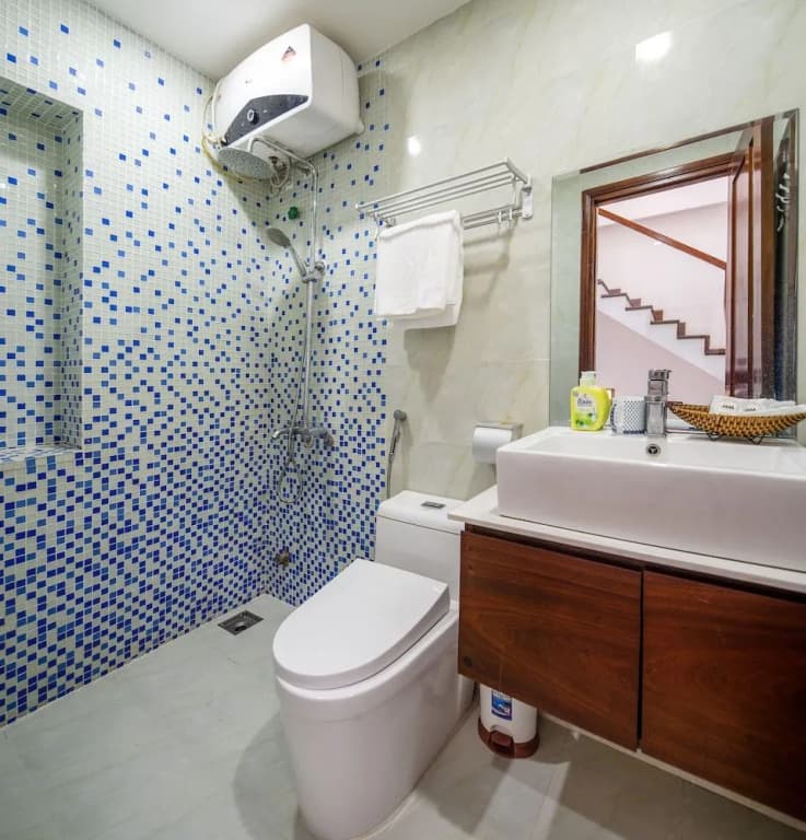 T P Luxury House - photo 10