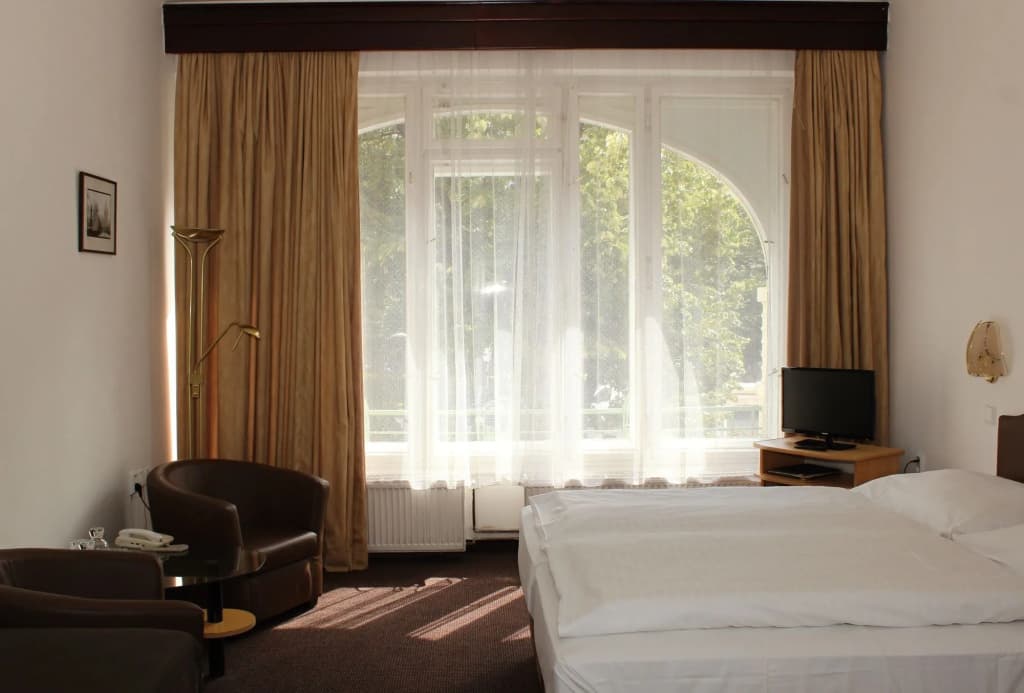Hotel Meran - photo 3