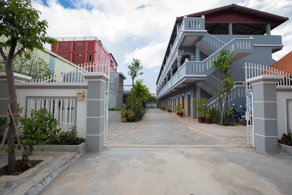 Botoum Hostel - photo 1