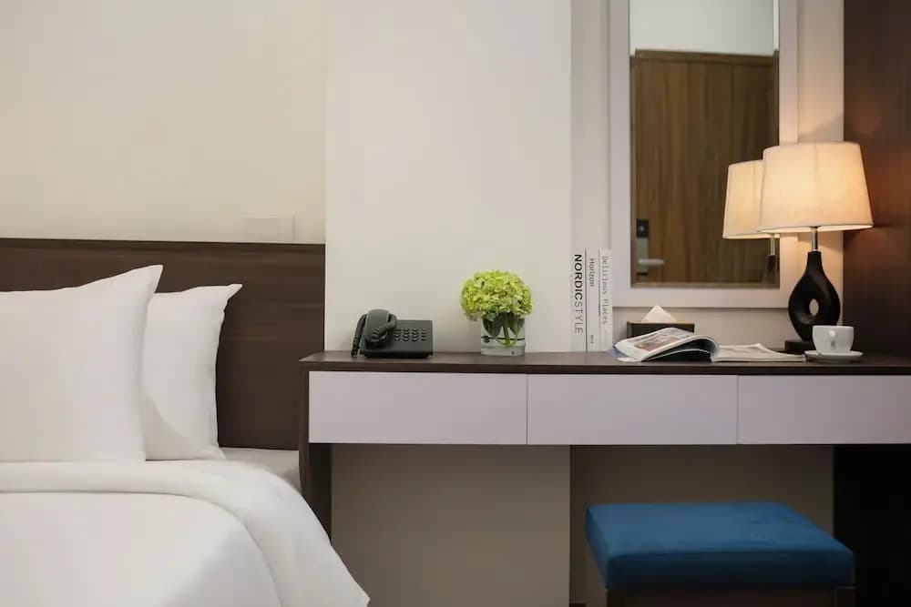 Queen Cafe Hotel - photo 7