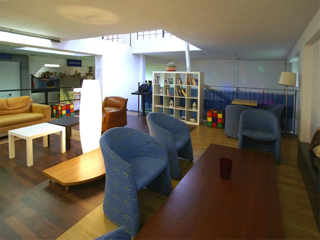 Hostel Colours - photo 14