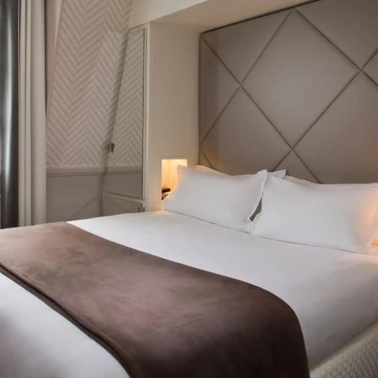 Hotel Longchamp Elysees - photo 36