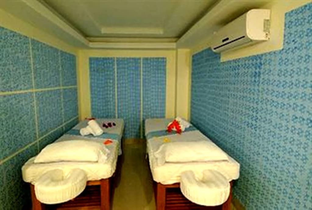 Blue Beach Hotel - photo 7