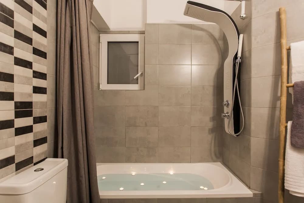 High Class Huge Central Apartment - photo 8