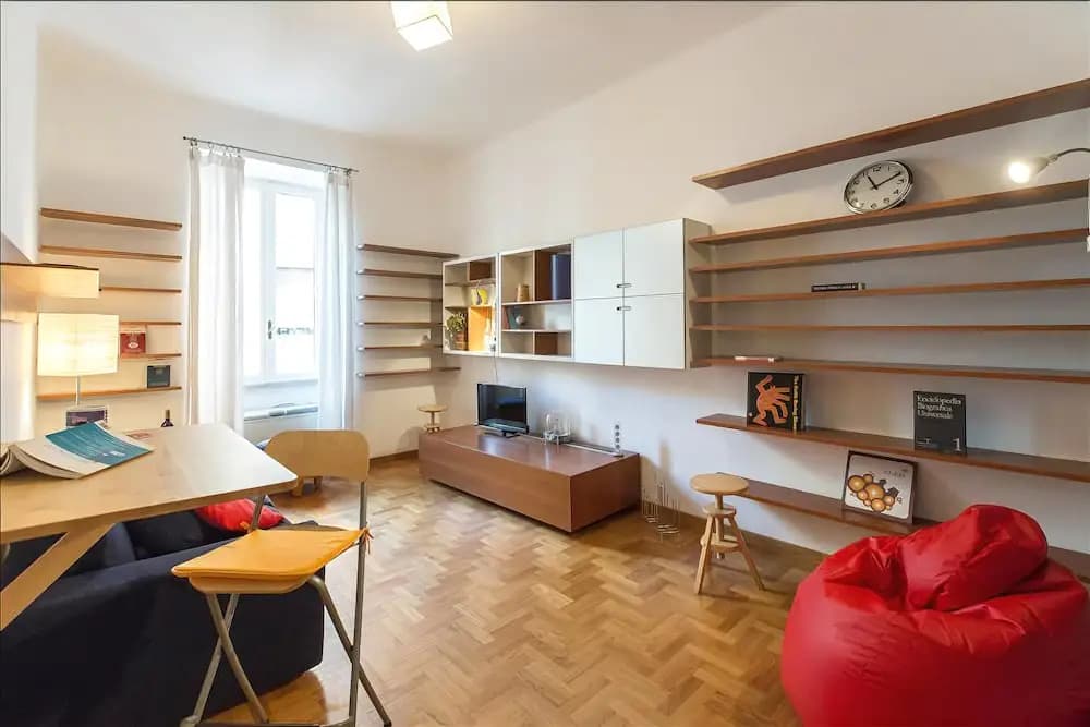 Bright and quiet Halldis apartment with small balcony - photo 8