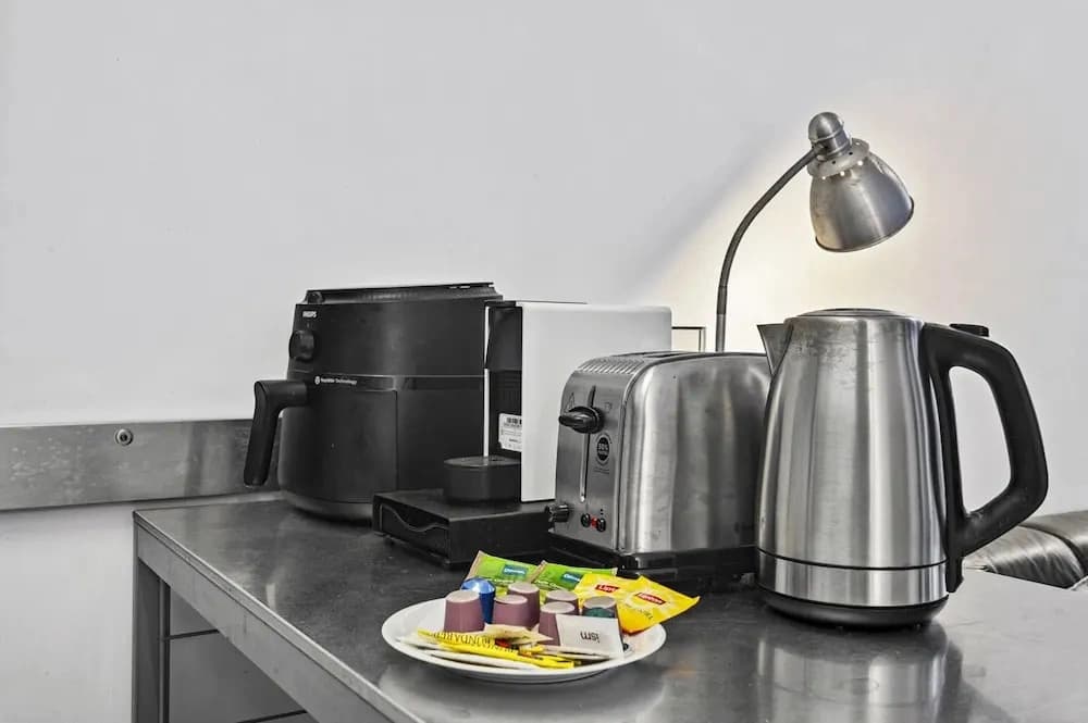 Central 2 Bed Apartment Near Melbourne CBD - photo 9