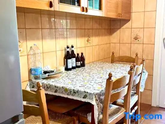 Loquat Tree B&B (stazione MRT Ponale) - photo 2
