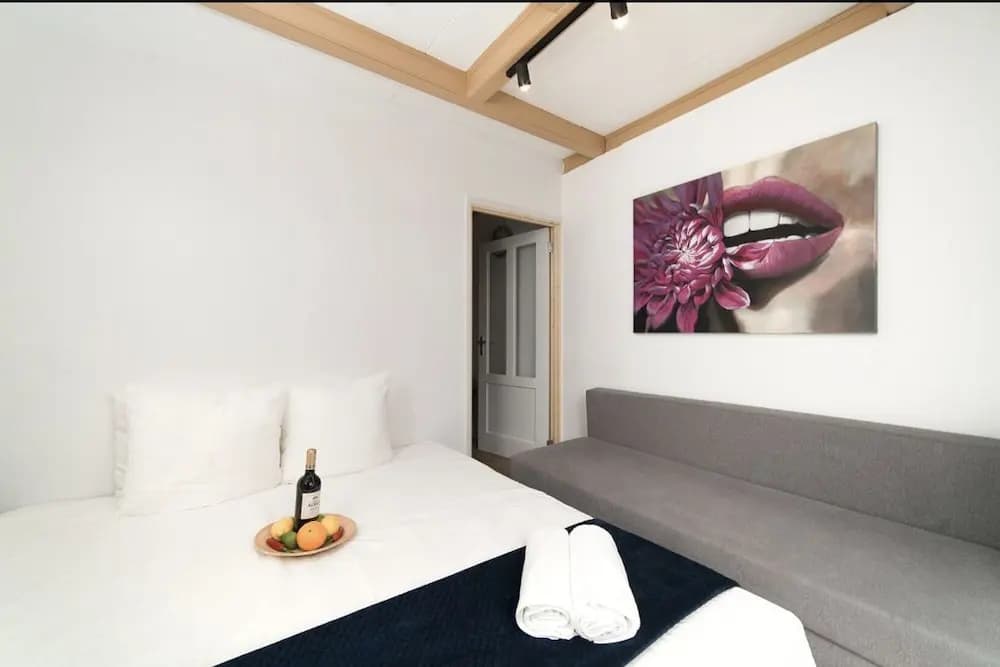 Zeeburg Flower Apartment - photo 1